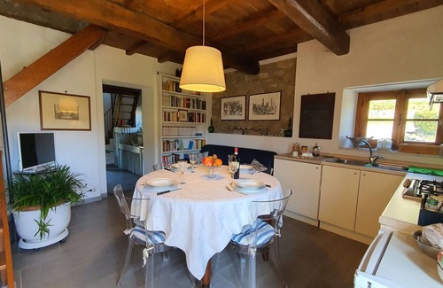 Villabuona Villa | Lovely apartment in villa for 4 guests with WIFI and pets allowed, close to Lucca