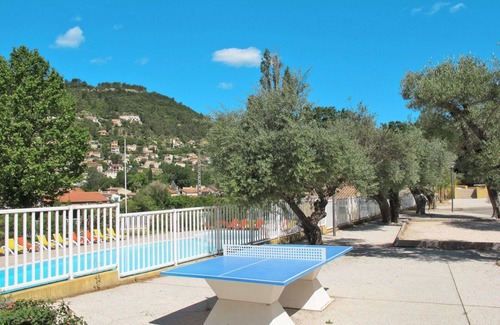 Sollies-Toucas House | Lovely apartment in villa for 4 people with pool, WIFI, A/C, TV, terrace, pets allowed and parking