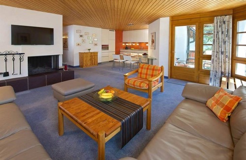 Lenzerheide Apartment | Lovely apartment for 4 guests with TV and balcony