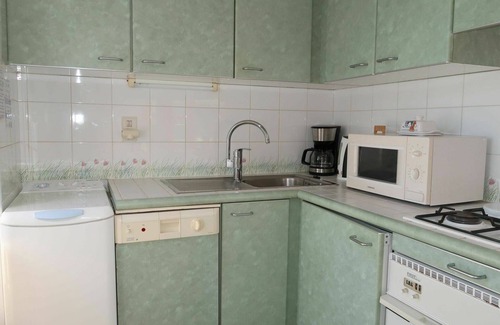 Pont-l'Abbe Apartment | Lovely apartment for 4 guests with WIFI, TV, terrace and parking