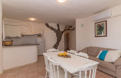 La Ciaccia Apartment | Lovely apartment for 8 people with WIFI, A/C, TV, terrace, pets allowed and parking