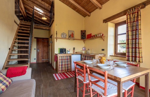 Cortemilia Apartment | Lovely apartment for 18 people with pool, WIFI, patio and pets allowed