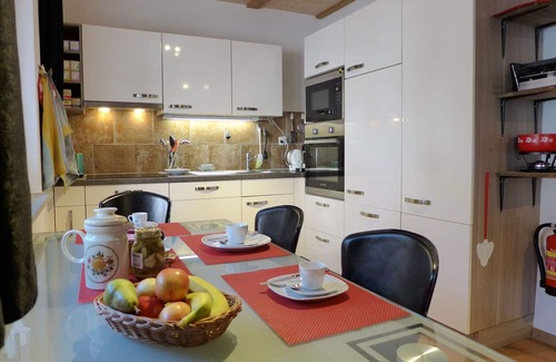 Boenigen Apartment | Lovely apartment for 3 people with A/C, WIFI, TV and terrace