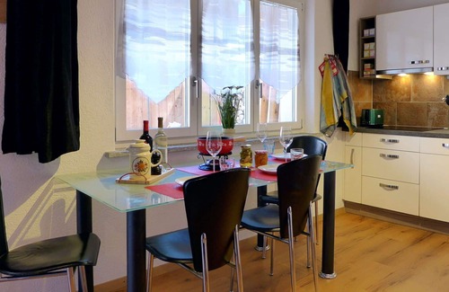 Boenigen Apartment | Lovely apartment for 3 people with A/C, WIFI, TV and terrace