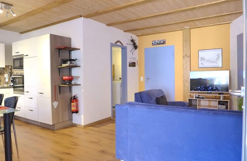 Boenigen Apartment | Lovely apartment for 3 people with A/C, WIFI, TV and terrace
