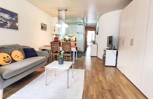 Davos-Dorf Apartment | Lovely apartment for 4 guests with WIFI, TV and balcony