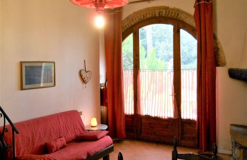 Gambassi Terme Other | Lovely apartment for 4 guests with pool, WIFI, TV, patio and pets allowed, close to San Gimignano