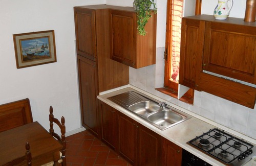Gambassi Terme Other | Lovely apartment for 4 guests with pool, WIFI, TV, patio and pets allowed, close to San Gimignano