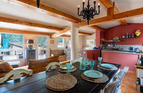 Airole Apartment | Lovely apartment for 4 guests with WIFI, A/C, terrace, pets allowed and panoramic view