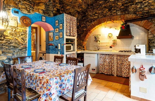 Andora Apartment | Lovely apartment for 4 guests with WIFI, TV, patio and pets allowed