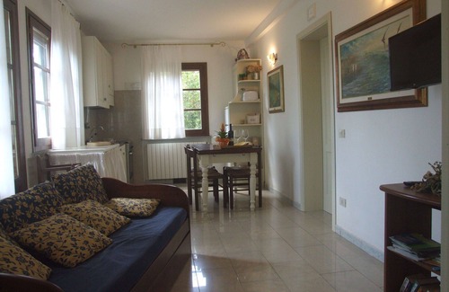 Sassetta Apartment | Lovely apartment for 4 guests with WIFI, pool, TV and patio