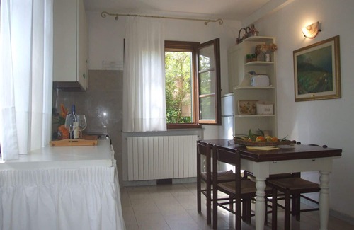 Sassetta Apartment | Lovely apartment for 4 guests with WIFI, pool, TV and patio
