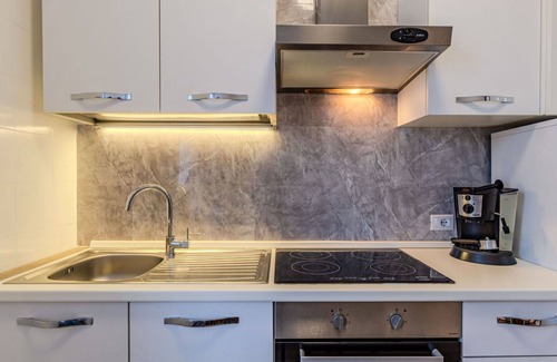 Dorio Apartment | Lovely apartment for 4 people with WIFI, TV, balcony and panoramic view