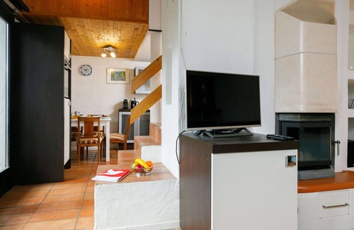 Capriasca Apartment | Lovely apartment for 5 guests with WIFI, pool, TV, patio, pets allowed and panoramic view