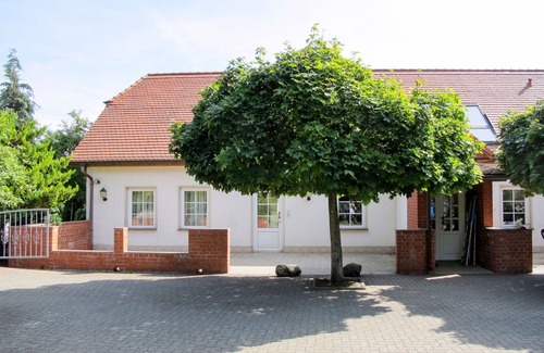Godern Apartment | Lovely apartment for 5 guests with TV and balcony