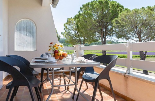 Valreas Apartment | Lovely apartment for 5 people with A/C, WIFI, private pool, TV and balcony