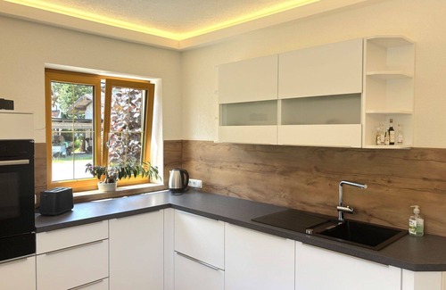 Weissenbach am Lech Apartment | Lovely apartment for 6 people with WIFI, TV, terrace and pets allowed