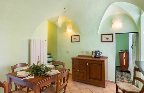 Vasia Apartment | Lovely apartment for 7 guests with WIFI, TV, terrace, pets allowed and panoramic view