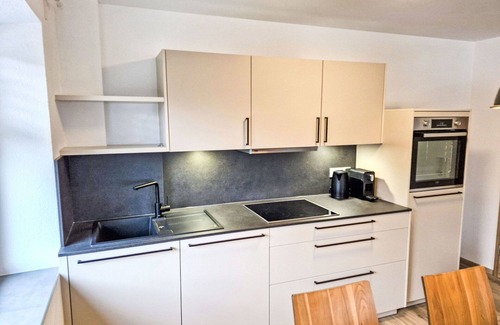 Arzl im Piztal Apartment | Lovely apartment for 5 guests with WIFI, TV, terrace, pets allowed and parking
