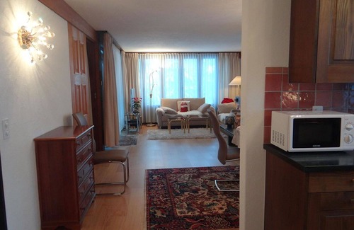 Engelberg Apartment | Lovely apartment for 4 people with pool, WIFI, TV and balcony