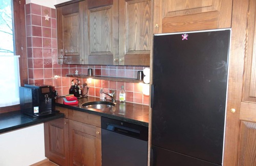 Engelberg Apartment | Lovely apartment for 4 people with pool, WIFI, TV and balcony