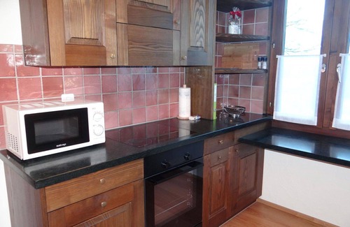 Engelberg Apartment | Lovely apartment for 4 people with pool, WIFI, TV and balcony