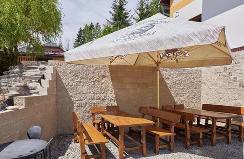 Cerny Dul Apartment | Lovely apartment for 4 guests with WIFI, TV, pets allowed and parking