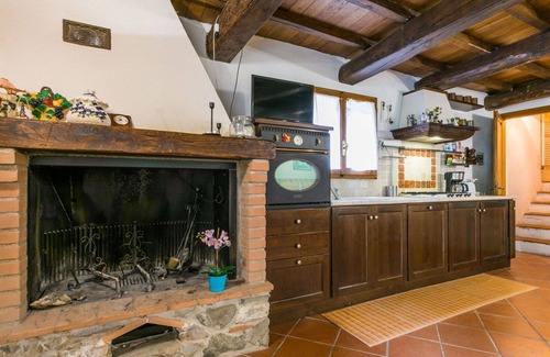 Montieri Apartment | Lovely apartment for 5 people with WIFI, TV, terrace and pets allowed