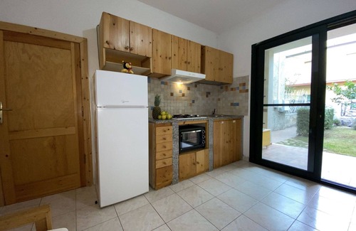 La Caletta Apartment | Lovely apartment for 4 people with WIFI, TV, terrace and parking