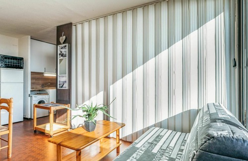 Saint-Hippolyte Apartment | Lovely apartment for 4 people with WIFI, pool, TV and terrace