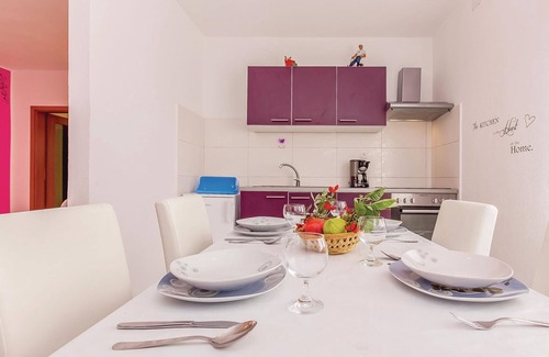 Gostinjac Apartment | Lovely apartment in Dobrinj with WiFi