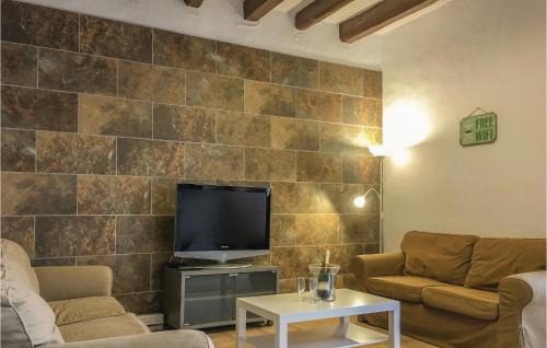 Pineda de Mar Apartment | Lovely Apartment In Pineda De Mar