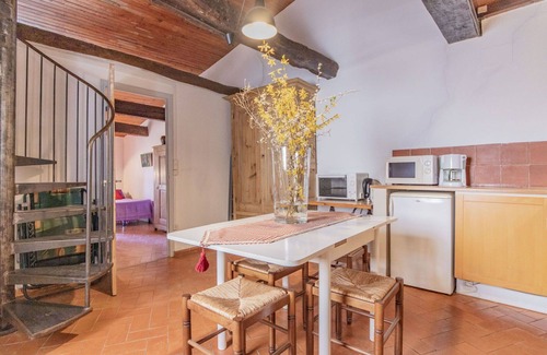 Puimichel Villa | Lovely apartment in villa for 4 people with WIFI, patio, pets allowed and panoramic view