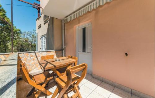 Bosana Apartment | Lovely Apartment In Bosana With Wifi