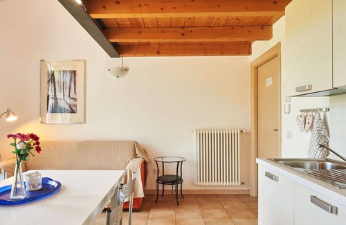 Consiglio di Rumo House | Lovely apartment in villa for 4 people with WIFI, A/C, TV, patio and pets allowed