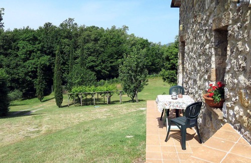 Montieri House | Lovely apartment in villa for 4 people with pool, WIFI, A/C, patio, pets allowed and parking