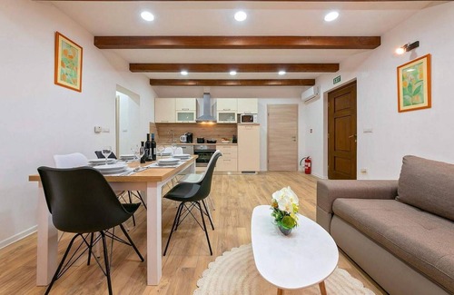 Skropeti Apartment | Lovely apartment in Karojba