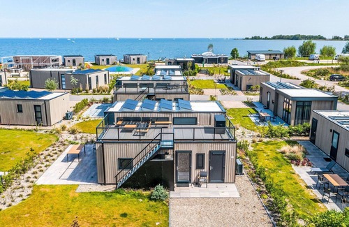 Enkhuizen House | Lovely apartment in villa for 4 people with WIFI, TV and terrace