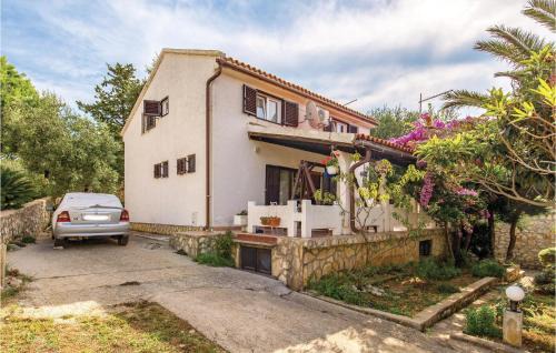 Potocnica Apartment | Lovely Apartment In Potocnica With Wifi