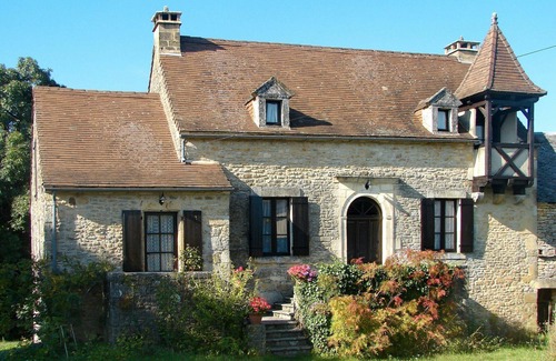 Jayac House | Lovely apartment in villa for 6 guests with WIFI, TV, balcony and pets allowed