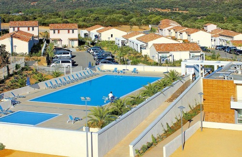 Belgodere House | Lovely apartment in villa for 6 people with pool, WIFI, A/C, terrace and parking