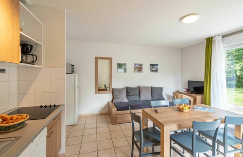 Saumur House | Lovely apartment in villa for 5 people with pool, internet, TV, terrace and pets allowed
