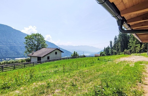 Livo Villa | Lovely apartment in villa for 8 people with WIFI, TV, patio and panoramic view