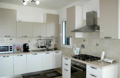 Pantai Apartment | Lovely apartment for 7 guests with TV and terrace