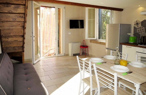 Bolsena Apartment | Lovely apartment for 5 guests with pool, WIFI, TV, patio and pets allowed
