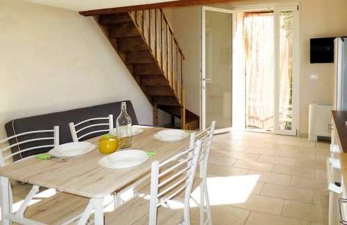 Bolsena Apartment | Lovely apartment for 5 guests with pool, WIFI, TV, patio and pets allowed