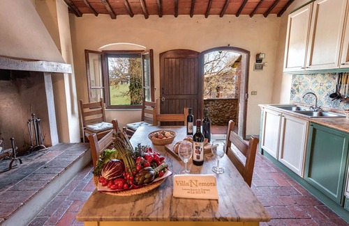 Bucine Apartment | Lovely apartment for 4 people with pool, WIFI, A/C, TV, patio and panoramic view