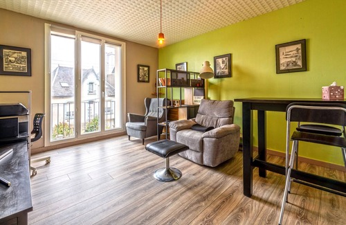 Rive Droite Apartment | Lovely Apartment with Garage near the Sea