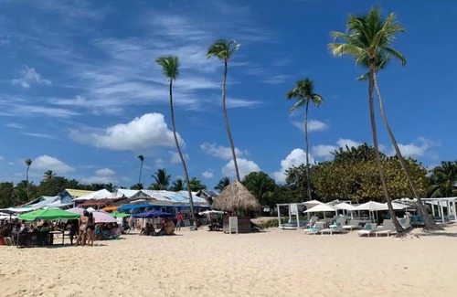 Dominicus Apartment | Lovely apt with pool + walking distance beach