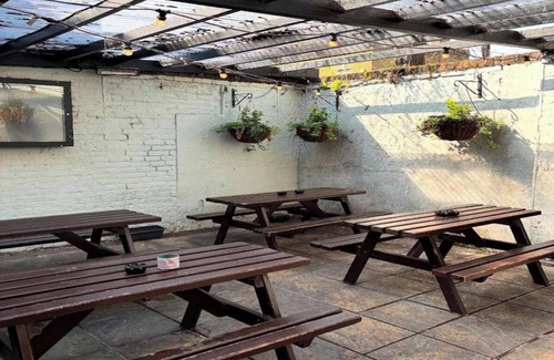 South Bermondsey Apartment | Lovely Bermondsey Studio for 2 Short or Long Stays in Central London